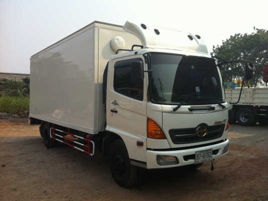 6 ล้อ HINO FC  ตู้ 3บาน