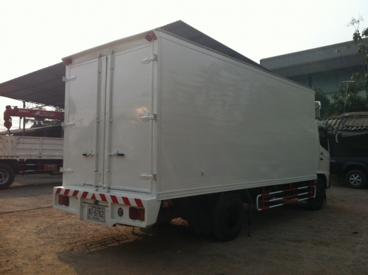 6 ล้อ HINO FC  ตู้ 3บาน