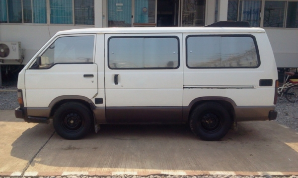 ขายรถตู้ hiace ดีเซล 5เกียร์คอ แอร์เย็น ช่วงล่างดี ทะเบียน 56 ขายรถตู้ hiace ดีเซล 5เกียร์คอ แอร์เย็น ช่วงล่างดี ทะเบียน 56