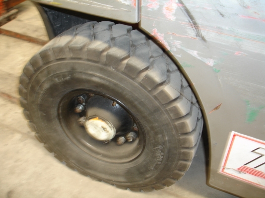 ฟอร์คลิฟต์ TOYOTA รุ่น 8 Model 02-8FGL20 สภาพสวย ราคาไม่แพงครับ