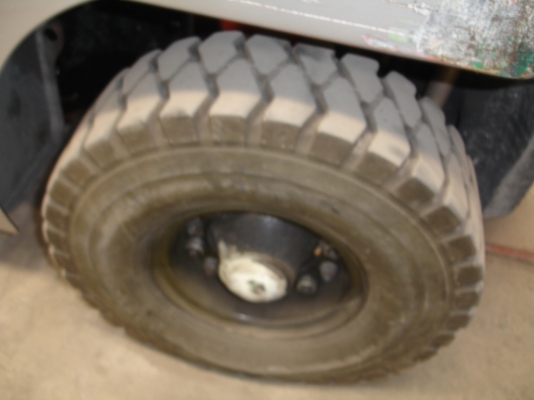 ฟอร์คลิฟต์ TOYOTA รุ่น 8 Model 02-8FGL20 สภาพสวย ราคาไม่แพงครับ