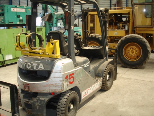 ฟอร์คลิฟต์ TOYOTA รุ่น 8 Model 02-8FGL20 สภาพสวย ราคาไม่แพงครับ