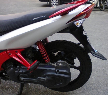 ขาย Yamaha Nouvo-Elegance 135cc สีแดง ขาว จดทะเบียนปี54