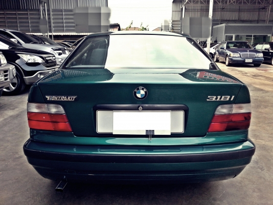 ฟรีดาวน์ BMW 318 iA (4Dr) ปี 1995 โฉมนกแก้ว ติดแก๊ส LPG หัวฉีดถังโดนัท สภาพสวย พร้อมใช้งาน