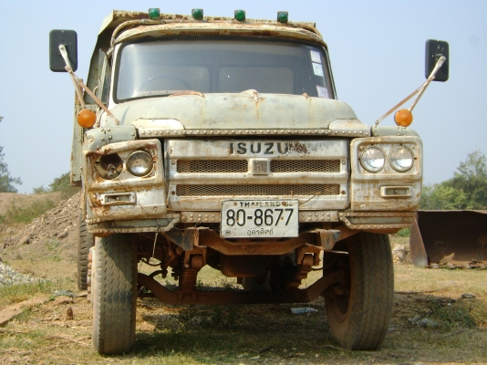 ขายรถ อีซูซุ หกล้อดัมพ์ เครื่อง DA 120 เฟืองท้ายใหญ่ อีซูซุ 200