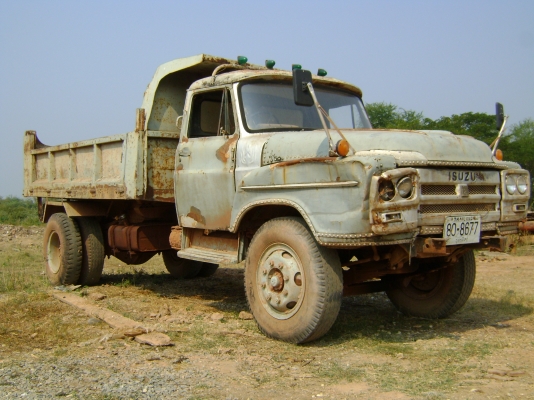 ขายรถ อีซูซุ หกล้อดัมพ์ เครื่อง DA 120 เฟืองท้ายใหญ่ อีซูซุ 200