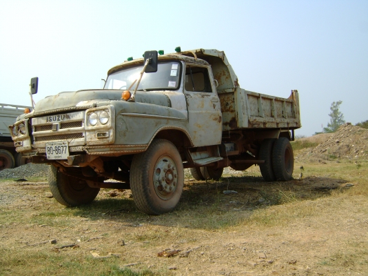 ขายรถ อีซูซุ หกล้อดัมพ์ เครื่อง DA 120 เฟืองท้ายใหญ่ อีซูซุ 200
