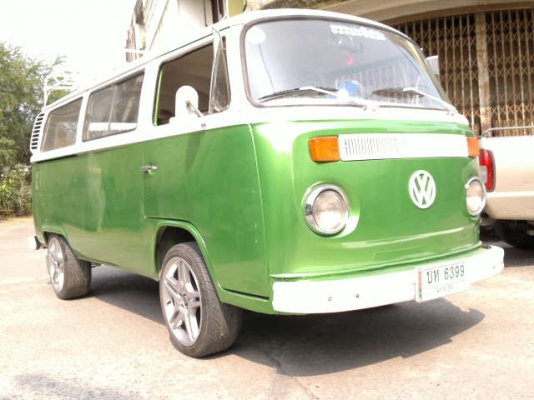 รถตู้โฟล์คแตงโม สีเขียว-ขาว