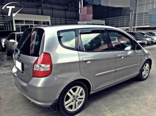 ฟรีดาวน์ HONDA JAZZ 1.5 ปี 2004 ABS/AIRBAGคู่ เป็นตัวTOP รถผู้หญิงใช้ มือเดียวจากป้ายแดง วิ่งน้อย เช ฟรีดาวน์ HONDA JAZZ 1.5 ปี 2004 ABS/AIRBAGคู่ เป็นตัวTOP รถผู้หญิงใช้ มือเดียวจากป้ายแดง วิ่งน้อย เช