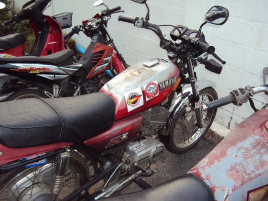 ขายยามาฮ่า รุ่น r x s 115 มีทะเบียน มีชุดโอน ภาษีเต็ม 56 เดิม สวยสนใจติดต่อสรกฤช 081-8478107