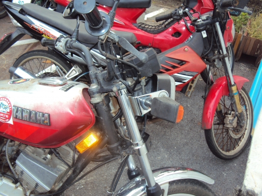 ขายยามาฮ่า รุ่น r x s 115 มีทะเบียน มีชุดโอน ภาษีเต็ม 56 เดิม สวยสนใจติดต่อสรกฤช 081-8478107