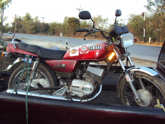 ขายยามาฮ่า รุ่น r x s 115 มีทะเบียน มีชุดโอน ภาษีเต็ม 56 เดิม สวยสนใจติดต่อสรกฤช 081-8478107