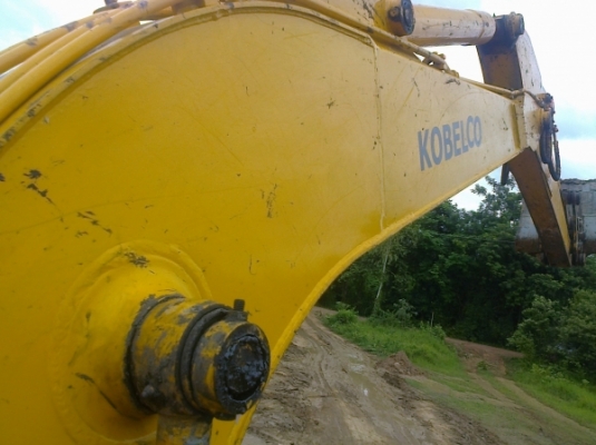 KOBELCO K035 SK-100 รถบอดี้สวยสภาพดีมากๆเครื่องเดิมปั๊มพ์เดิมไม่มีโหลดเลยทำงานเร็ว ภายในเก๋งแอร์เย็น บูมอาร์มไม่มีปะ เอวแน่นดี ช่วงล่างดีมากพร้อมทำงานได้เลยครับ เอกสารสัญญาซื้อขาย ราคาต่อรองได้ครับ