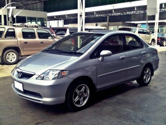 ฟรีดาวน์ CITY 1.5 ปี 2004 ตัว TOP รถผู้หญิงใช้มือเดียวสภาพสวย มีประวัติเช็คระยะศูนย์ HONDA ตลอด