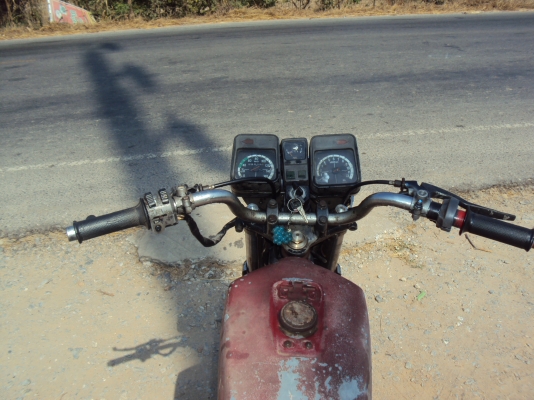 ขายยามาฮ่า รุ่น r x k 135lมีทะเบียน ชุดโอนสนใจติดต่อสรกฤช 081-8478107