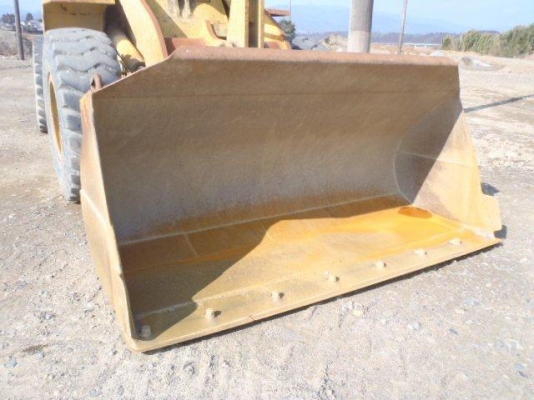 รถตักสภาพสวย KOMATSU WA200-1 Serial 30378 สต็อคใหม่จากญี่ปุ่น ถึงไทยเร็ว ๆ นี้ครับ ขายไม่แพงครับ