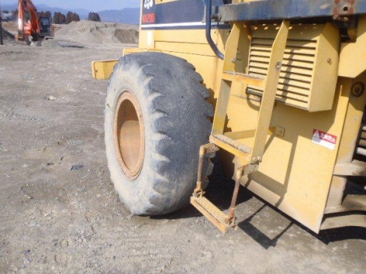 รถตักสภาพสวย KOMATSU WA200-1 Serial 30378 สต็อคใหม่จากญี่ปุ่น ถึงไทยเร็ว ๆ นี้ครับ ขายไม่แพงครับ