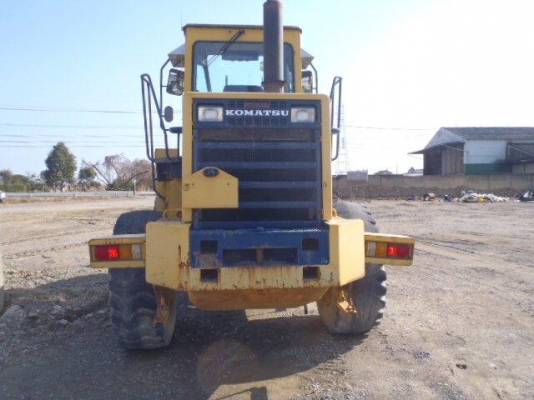 รถตักสภาพสวย KOMATSU WA200-1 Serial 30378 สต็อคใหม่จากญี่ปุ่น ถึงไทยเร็ว ๆ นี้ครับ ขายไม่แพงครับ