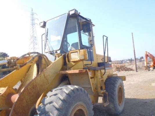 รถตักสภาพสวย KOMATSU WA200-1 Serial 30378 สต็อคใหม่จากญี่ปุ่น ถึงไทยเร็ว ๆ นี้ครับ ขายไม่แพงครับ