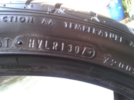 ยาง FALKEN 275/30/19 1 คู่ 2500 (แก้ไขไม่ใช่บริดสโตน) ยาง FALKEN 275/30/19 1 คู่ 2500 (แก้ไขไม่ใช่บริดสโตน)