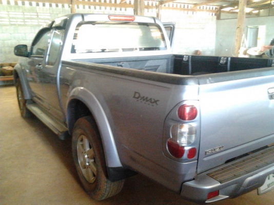 ISUZU D-MAX RODEO LS 3.0 MT 4WD ปี 2003 รถบ้านเดิมๆบางๆทั้งคัน ไม่เคยมีอุบัติเหตุ เครื่องดีไม่มีเยิ้ม ภายในสวยครบพร้อม ระบบขับเคลื่อนสี่ล้อใช้งานได้ดีไม่มีปัญหาเลย ช่วงล่างแน่น ยางสภาพดีพร้อมใช้งานได้เลย เอกสารทะเบียนภาษีครบพร้อมโอน ราคาต่อรองได้ครับ