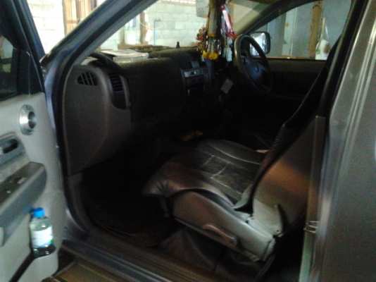 ISUZU D-MAX RODEO LS 3.0 MT 4WD ปี 2003 รถบ้านเดิมๆบางๆทั้งคัน ไม่เคยมีอุบัติเหตุ เครื่องดีไม่มีเยิ้ม ภายในสวยครบพร้อม ระบบขับเคลื่อนสี่ล้อใช้งานได้ดีไม่มีปัญหาเลย ช่วงล่างแน่น ยางสภาพดีพร้อมใช้งานได้เลย เอกสารทะเบียนภาษีครบพร้อมโอน ราคาต่อรองได้ครับ