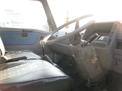 ขาย Hino FB 120 หกล้อไม่ดั้มพ์ รถห้าง มือเดียว แอร์เย็น โทร 088-4501277