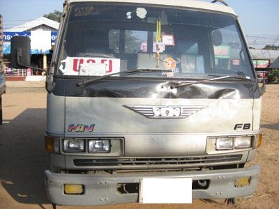 ขาย Hino FB 120 หกล้อไม่ดั้มพ์ รถห้าง มือเดียว แอร์เย็น โทร 088-4501277