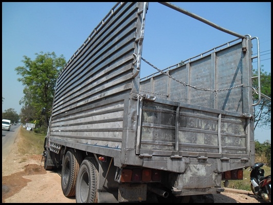 สิบล้อเดกก้า 195 แรง 2เพลาไม่ดั้ม