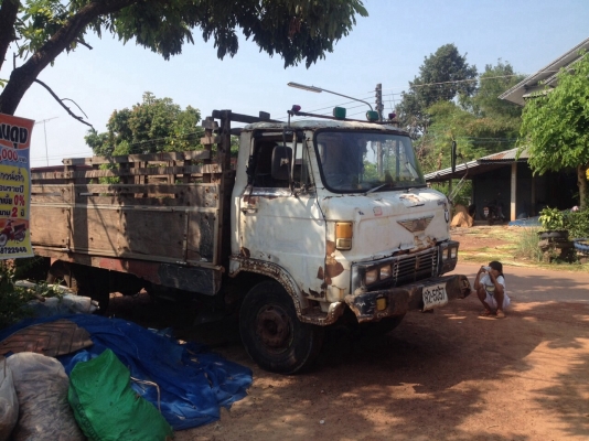 ขายหกล้อHINO KM310 รถใช้งานได้ปกติ กระบะไม่สวย เอกสารเล่มทะเบียน ขาดปี52