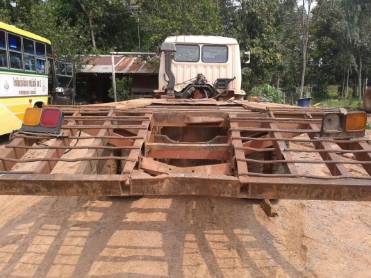 ขายเทนเลอร์ 10 ล้อ 2 เพลา ไม่มีเล่มทะเบียนราคาถูก คัสซีรถเรียว เครื่องแดวู 320 แรงม้า มีใบคุมเครื่อง ช่วงล่างใหญ่ของ ROCKY 240 วางหัว SUMO227 เบรคทิฟฟี่  เพาวเวอร์ ราคาต่อรองได้ครับ