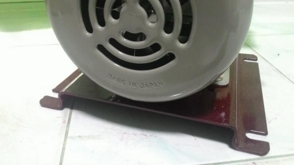 ปั๊มน้ำ MAKITA รุ่น CR38A มอเตอร์ 400w ครึ่งแรงม้า ใช้ไฟ 220v พร้อมใช้งานครับ