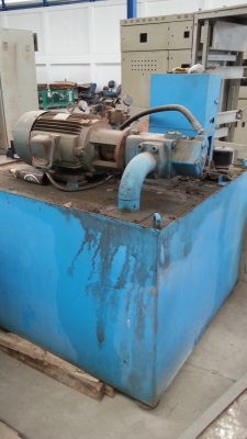 ขายถังพร้อมปั๊มไฮโดรลิคราคา 30,000 บาท