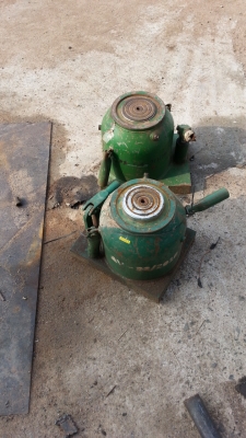 ขายถังพร้อมปั๊มไฮโดรลิคราคา 30,000 บาท