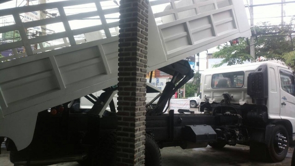 ขาย Hino Mega FG ดั๊ม ปี49 สวย สมบูรณ์ พร้อมใช้ครับ