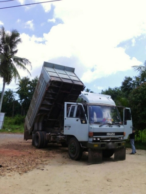 รถอีซูซุ 6 ล้อดั้ม FSR เปลื่ยนเครื่อง 165 แรงม้า. สนใจติดต่อ 081 - 6079515 รถอีซูซุ 6 ล้อดั้ม FSR เปลื่ยนเครื่อง 165 แรงม้า. สนใจติดต่อ 081 - 6079515