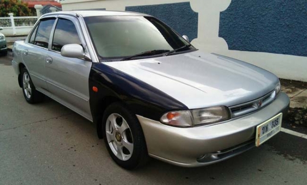 e-car ปี 96 กันชนยื่นตัวสุดท้าย เครื่องหัวฉีด 1.5 เกียร์ออโต้ ติดแก๊ส lpg เครื่องดี เกียร์เปลี่ยนนิ่ม ช่วงล่างเงียบ ภายในสะอาดเรียบร้อย คอมแอร์ใหม่หนาวๆ เปลี่ยนน้ำมันเครื่อง น้ำมันเกียร์ น้ำมันเพาเวอร์ใหม่ สีสวยเต็มทั้งคัน กระจกไฟฟ้า ขึ้น-ลง 4 บาน เซ็นทรั