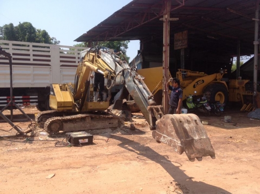 ขายแบคโคKOMATSU PC50UU ขายตามสภาพ เครื่องดี ปั้มดี ช่วงล่างดี บอดี้สวย ปั้มไฮอ่อน สภาพพร้อมใช้งาน สนใจโทร 090-8588220คุณนะ ID:narong498 หรือ www.truck.in.th/498