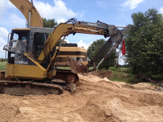 ขายแบคโคKOMATSU PC50UU ขายตามสภาพ เครื่องดี ปั้มดี ช่วงล่างดี บอดี้สวย ปั้มไฮอ่อน สภาพพร้อมใช้งาน สนใจโทร 090-8588220คุณนะ ID:narong498 หรือ www.truck.in.th/498