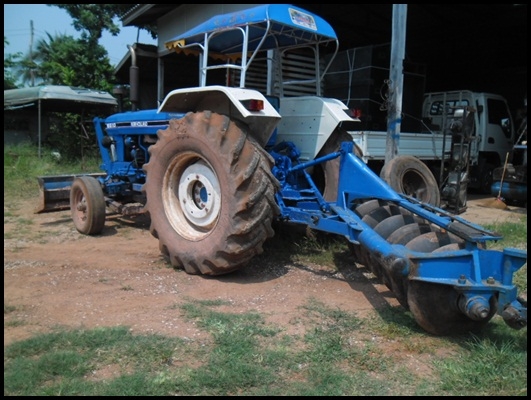 ขายด่วน รถไถ 66xx T5 ขายด่วน รถไถ 66xx T5