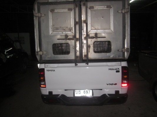 ขายวีโก้ตอนเดียวสภาพสวย พร้อมหลังคาปิเนียม ขายวีโก้ตอนเดียวสภาพสวย พร้อมหลังคาปิเนียม