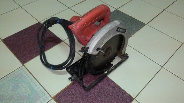 ขายเลื่อยวงเดือนผ่าไม้ขนาดใส่ใบ7นิ้วยี่ห้อMaktec By Makitaรุ่นMT580(1,050W)พร้อมใช้งาน ขายเลื่อยวงเดือนผ่าไม้ขนาดใส่ใบ7นิ้วยี่ห้อMaktec By Makitaรุ่นMT580(1,050W)พร้อมใช้งาน