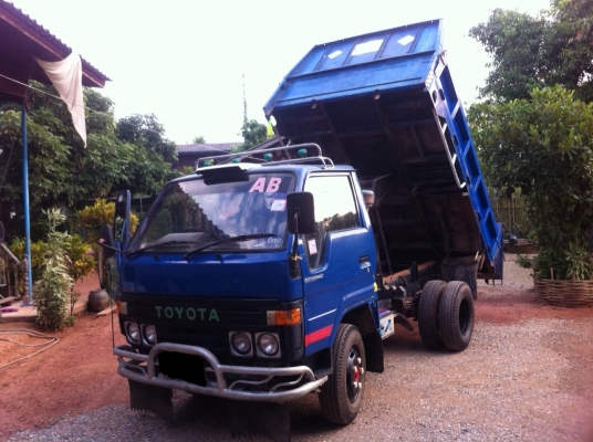 ขาย 6 ล้อดั้มเล็ก TOYOTA BU เครื่อง 14B