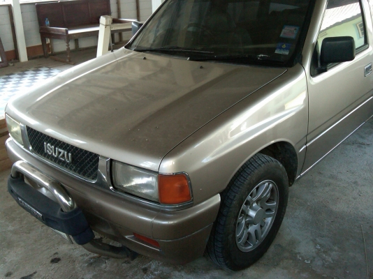 ขาย รถแวน isuzu สีทองราคาถูกๆ เหมาะสำหรับค้าขาย ขาย รถแวน isuzu สีทองราคาถูกๆ เหมาะสำหรับค้าขาย