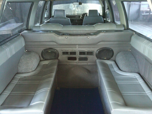 ขาย รถแวน isuzu สีทองราคาถูกๆ เหมาะสำหรับค้าขาย