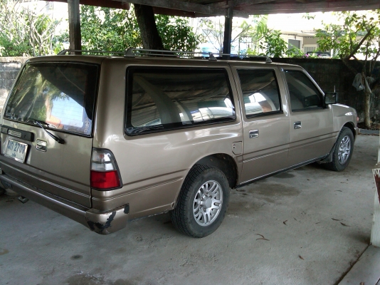 ขาย รถแวน isuzu สีทองราคาถูกๆ เหมาะสำหรับค้าขาย ขาย รถแวน isuzu สีทองราคาถูกๆ เหมาะสำหรับค้าขาย