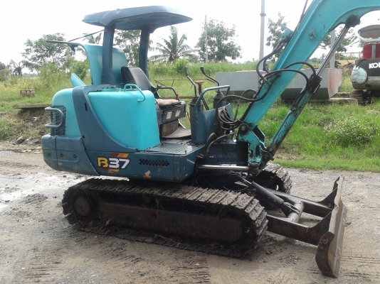 ขายแม็คโครYANMAR B37 สภาพดี