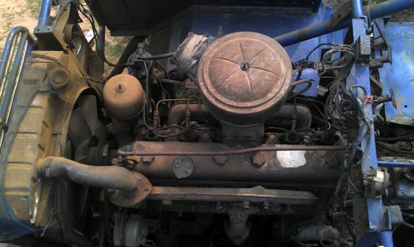 ขายรถสีข้าวหกฟุตจัมโบ้รถหกล้อเครื่องหกสูบเครื่องดีเบรคดีพร้อมใช้งานขายถูกๆ65,000บาท