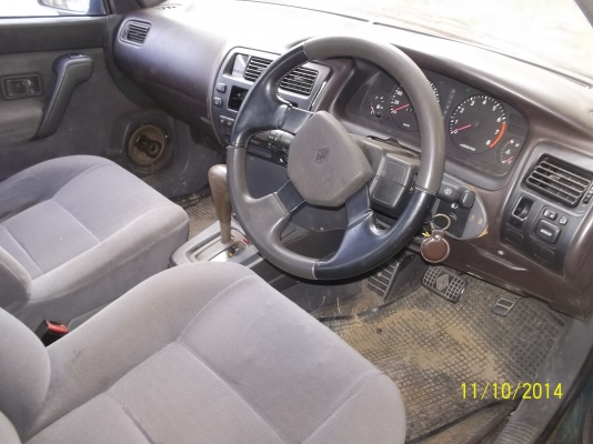 ขายรถเก๋ง เรโนว เครี่องยนต์ดีเซลเครื่องโตโยต้า ออร์โต้ เพาเวอร์ แอร์ เอกสารพร้อมโอน