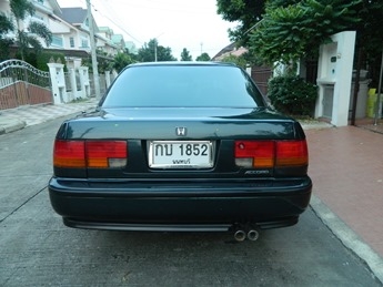 93 ฮอนด้า แอ็กคอร์ด ตาเพชร ไฟสั้น 93 ฮอนด้า แอ็กคอร์ด ตาเพชร ไฟสั้น